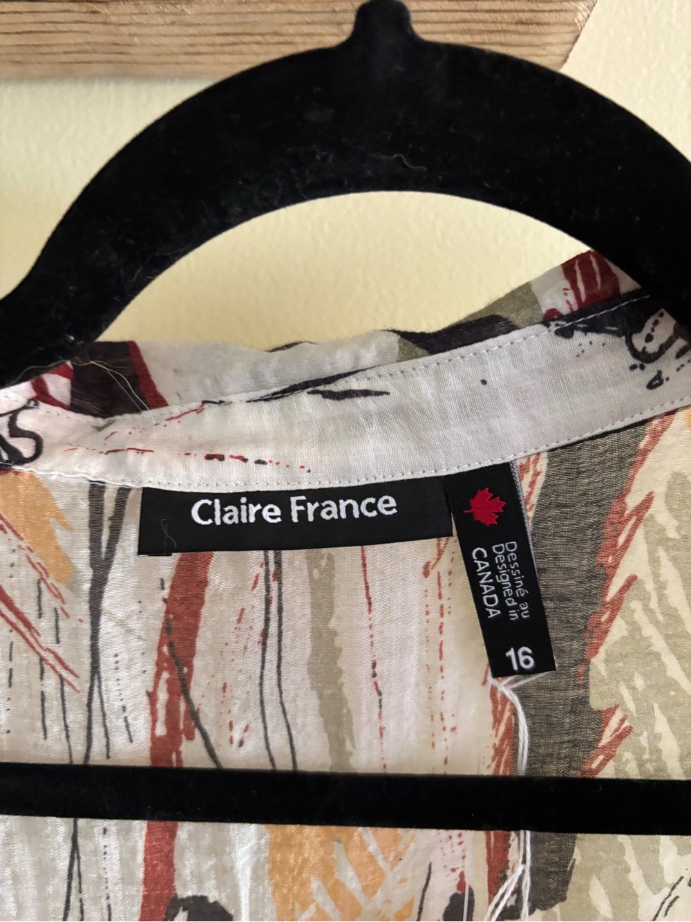 156.) NWT / Claire France / Abstract-Print Button-Front Blouse - Picture 9 of 10
